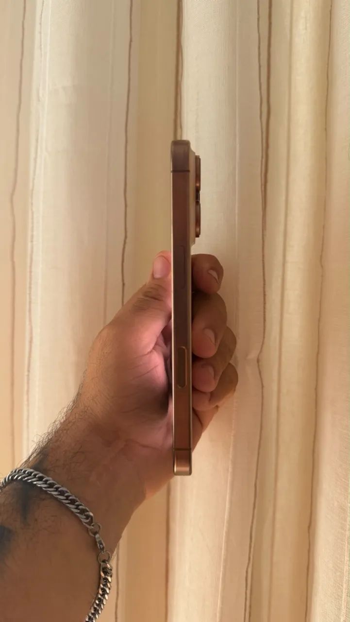 iPhone 16 pro 256 gb - Foto 5