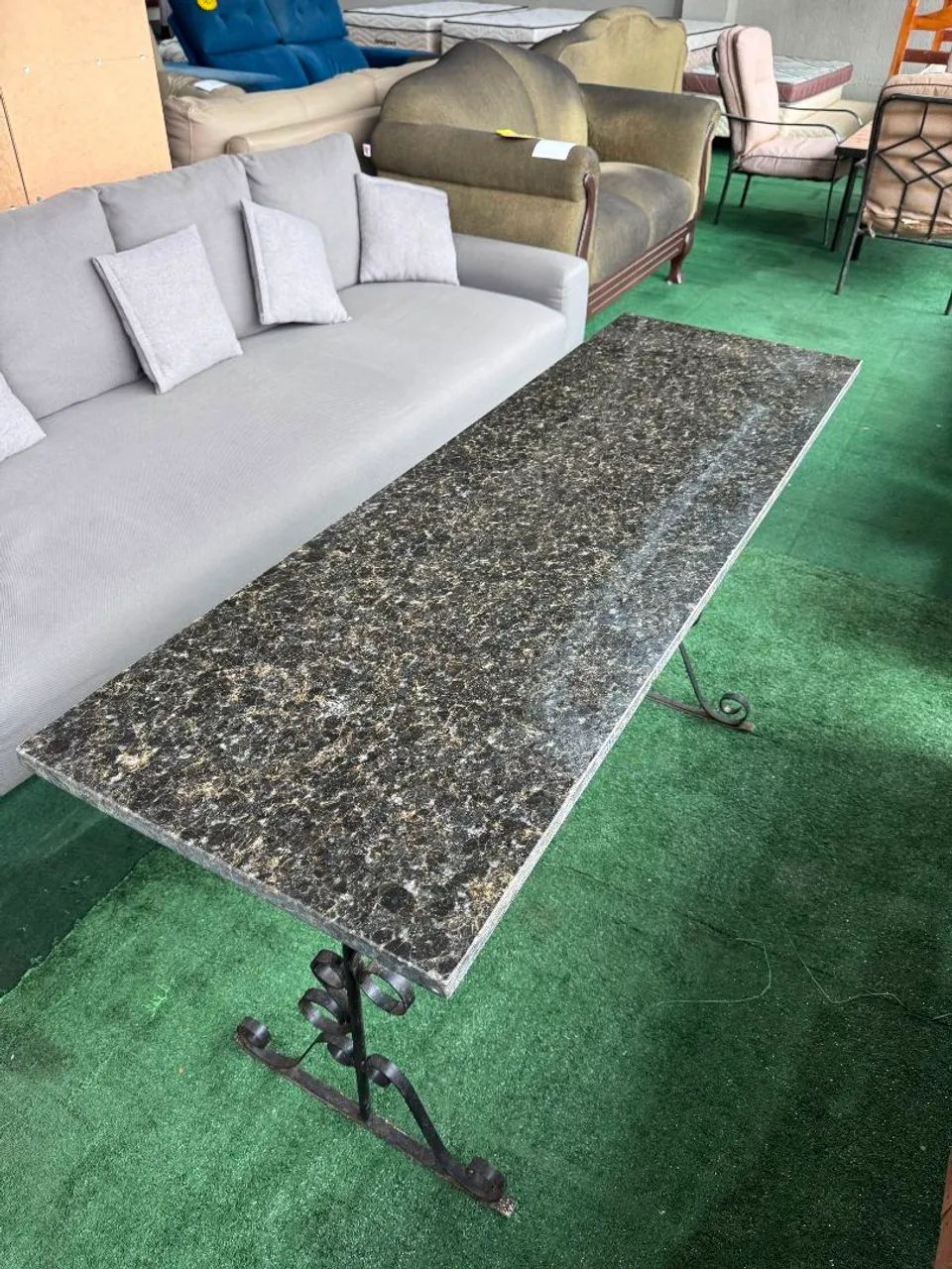 Mesa de Mármore com Pés de Ferro - Foto 3