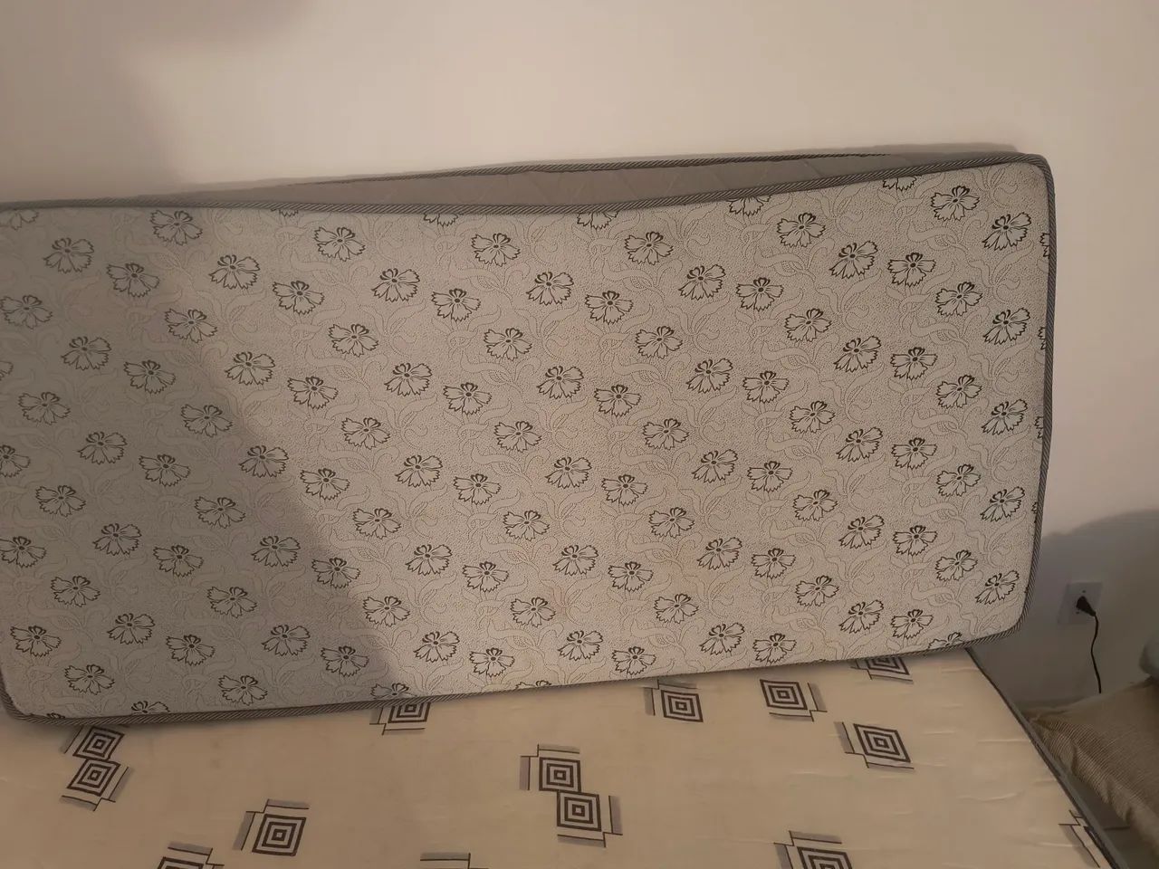 Cama box solteiro e colchão  - Foto 5