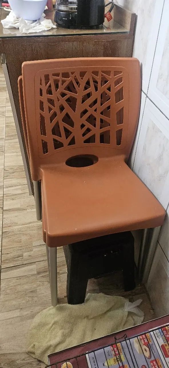 Duas cadeiras de Polipropileno - Foto 2