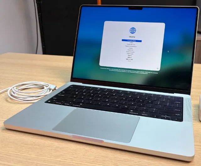 MacBook Pro 14