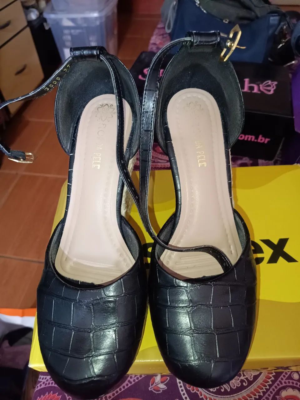 Sandália plataforma preta  - Foto 2