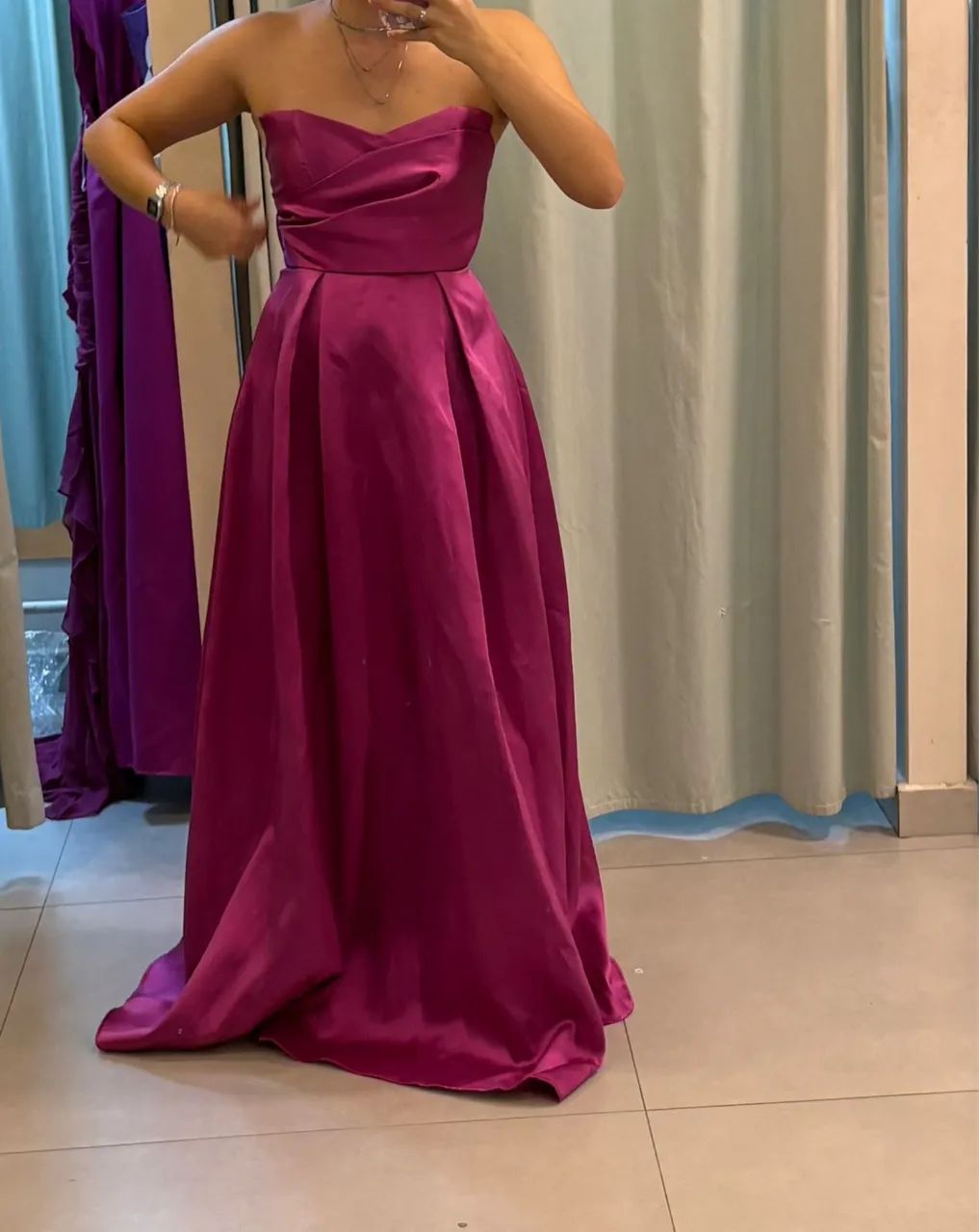 VESTIDO FÚCSIA ACETINADO  - Foto 3