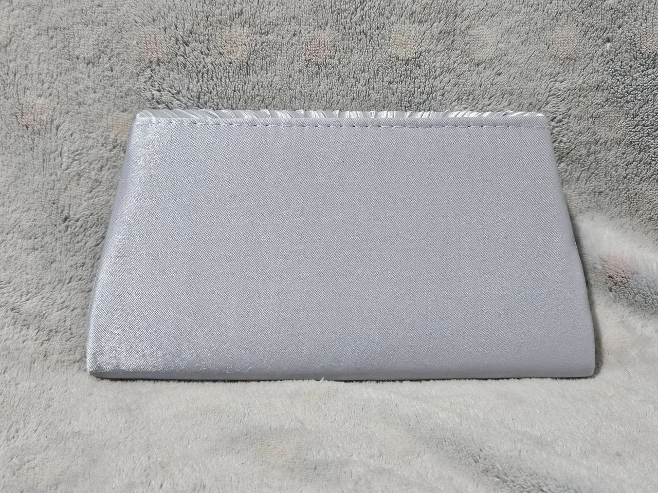 Bolsa de Envelope Plissada de Cetim Champanhe, - Foto 2