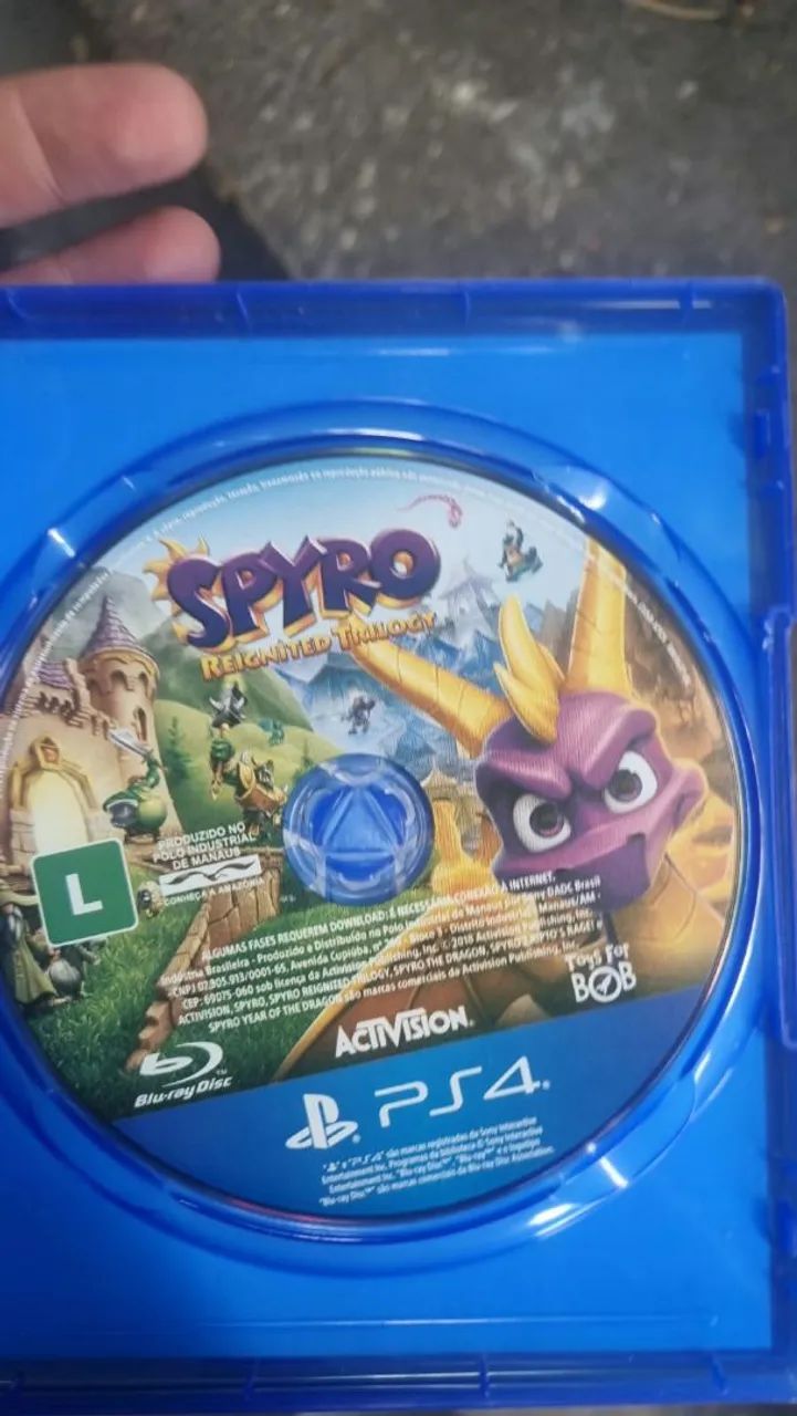Spyro trilogy e injustice 
