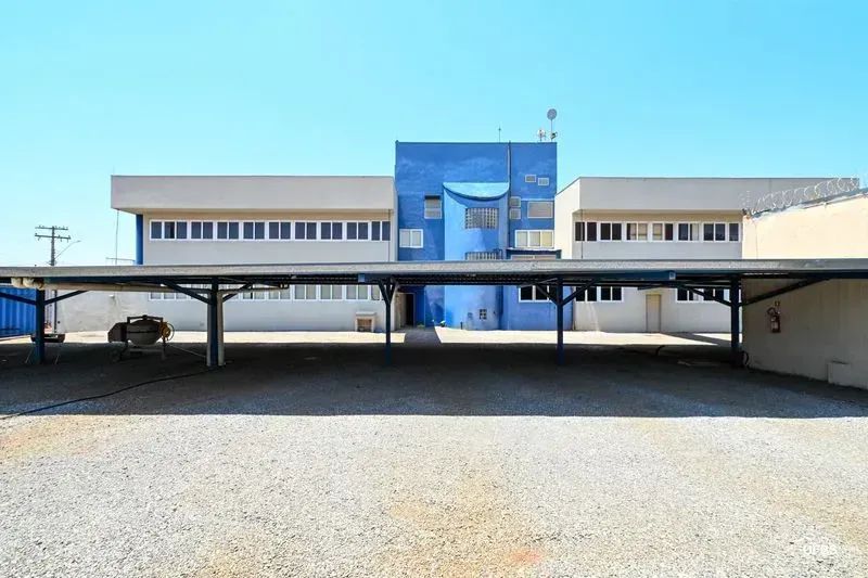 Prédio comercial no Bairro Ipiranga - Goiânia - GO