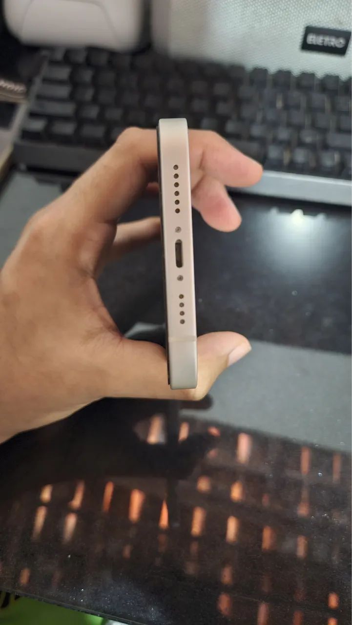 iPhone 14 Plus - 128gb - Estelar (Branco) - Foto 3