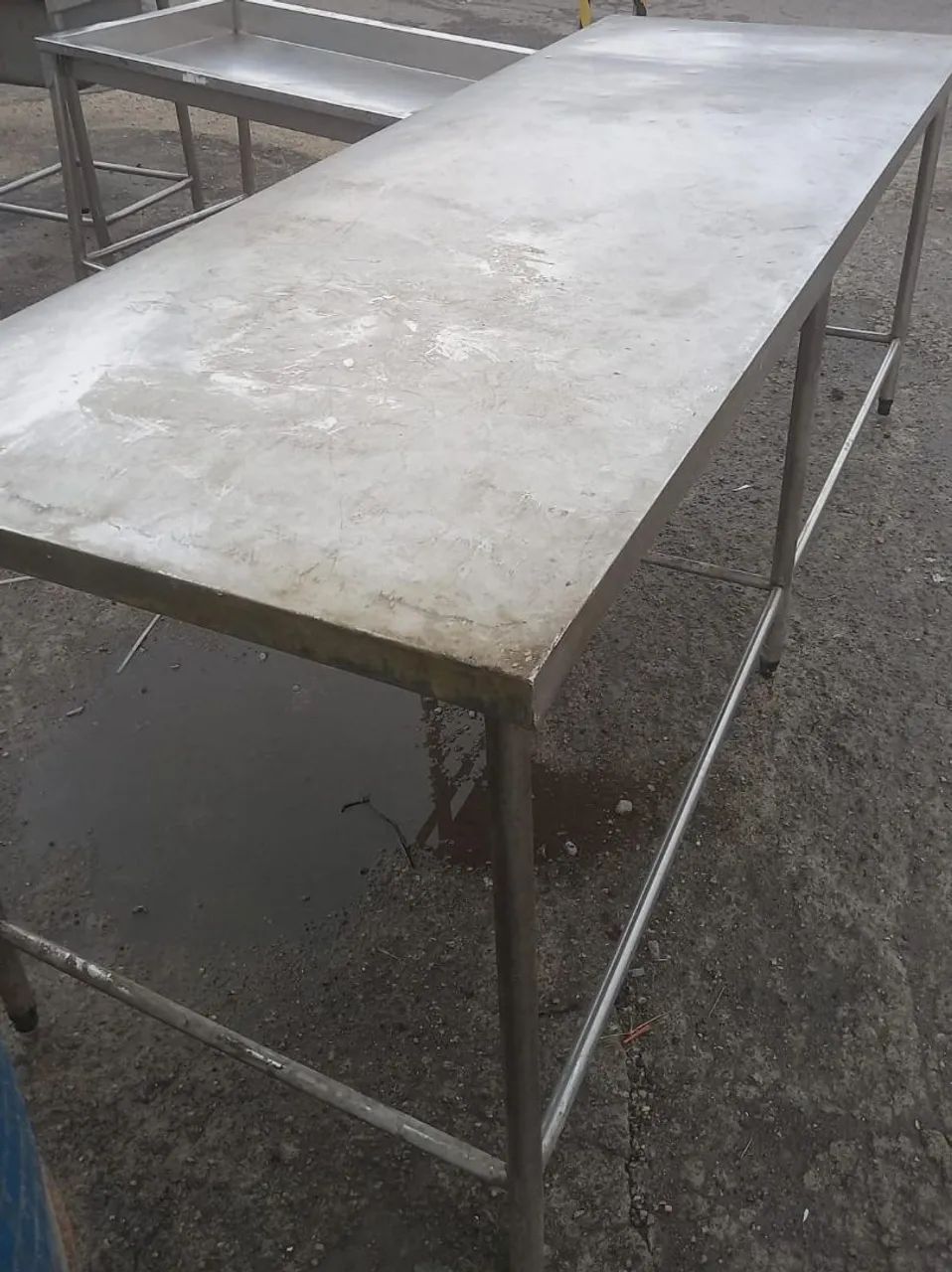 Venda de mesa industrial em aço inox 