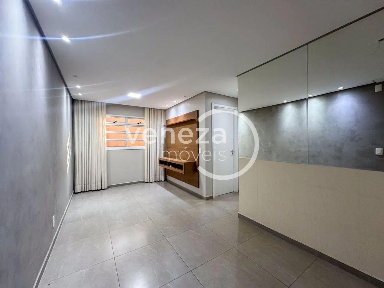 Apartamento para alugar no Edifício Solar Di Capri, Cambé - Foto 2