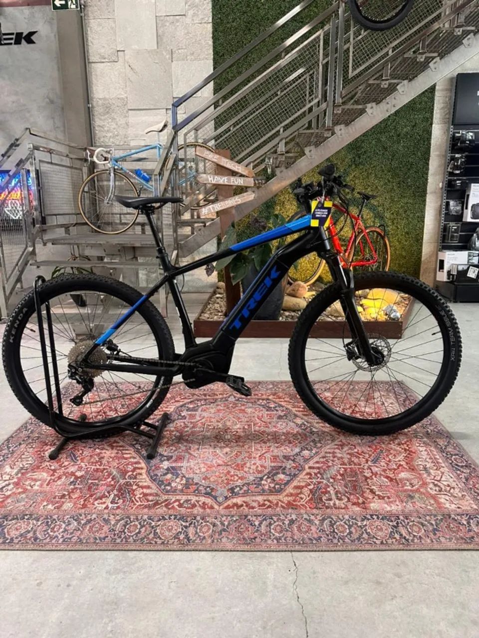 Bicicleta elétrica usada Trek Powerfly 5 HT 