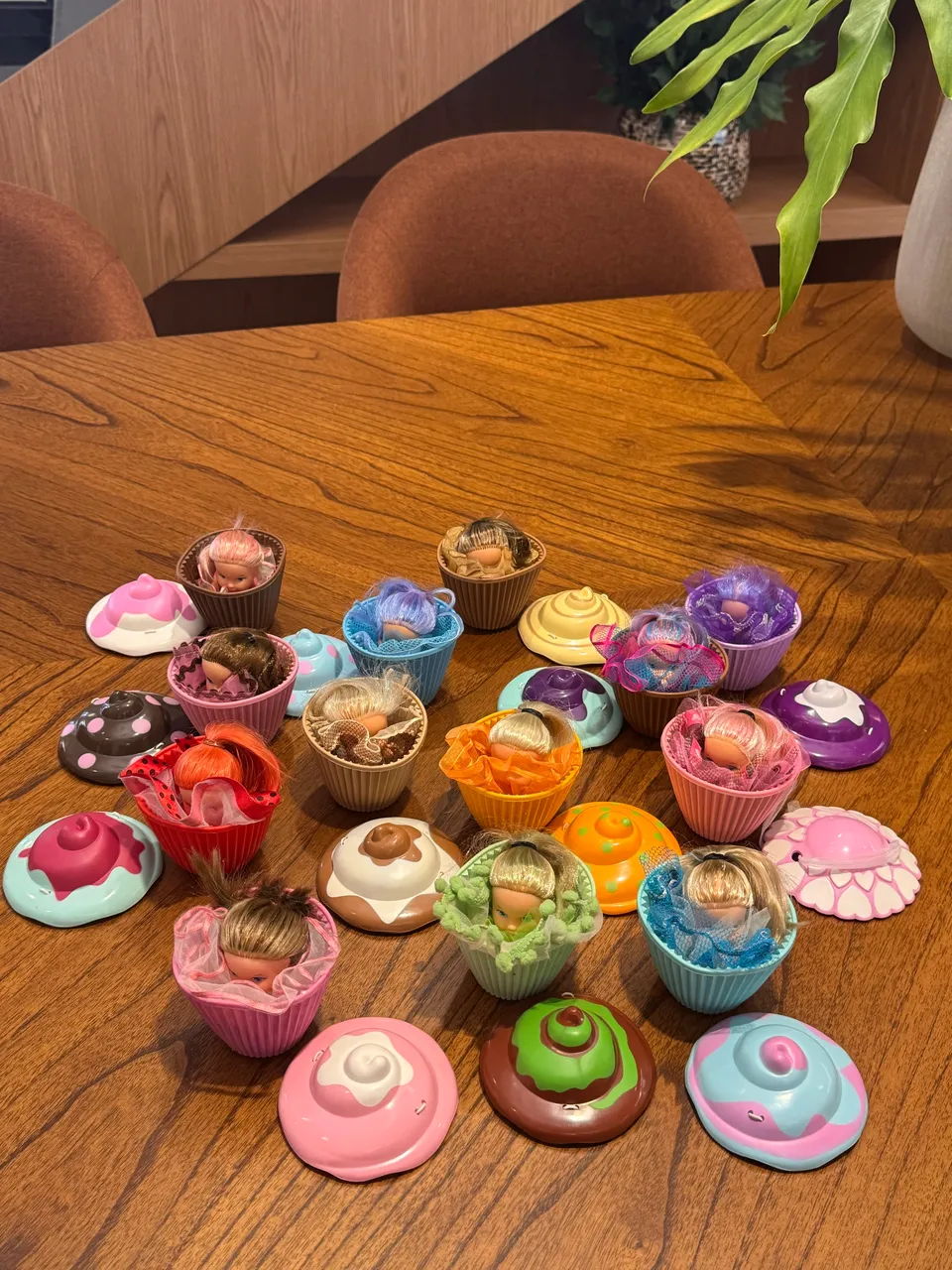 Cupcake Surpresa - Primeira Edição (LEIA A DESCRIÇÃO) - Brinquedos