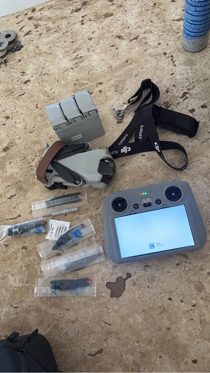 Dji Mini 3 com combo fly