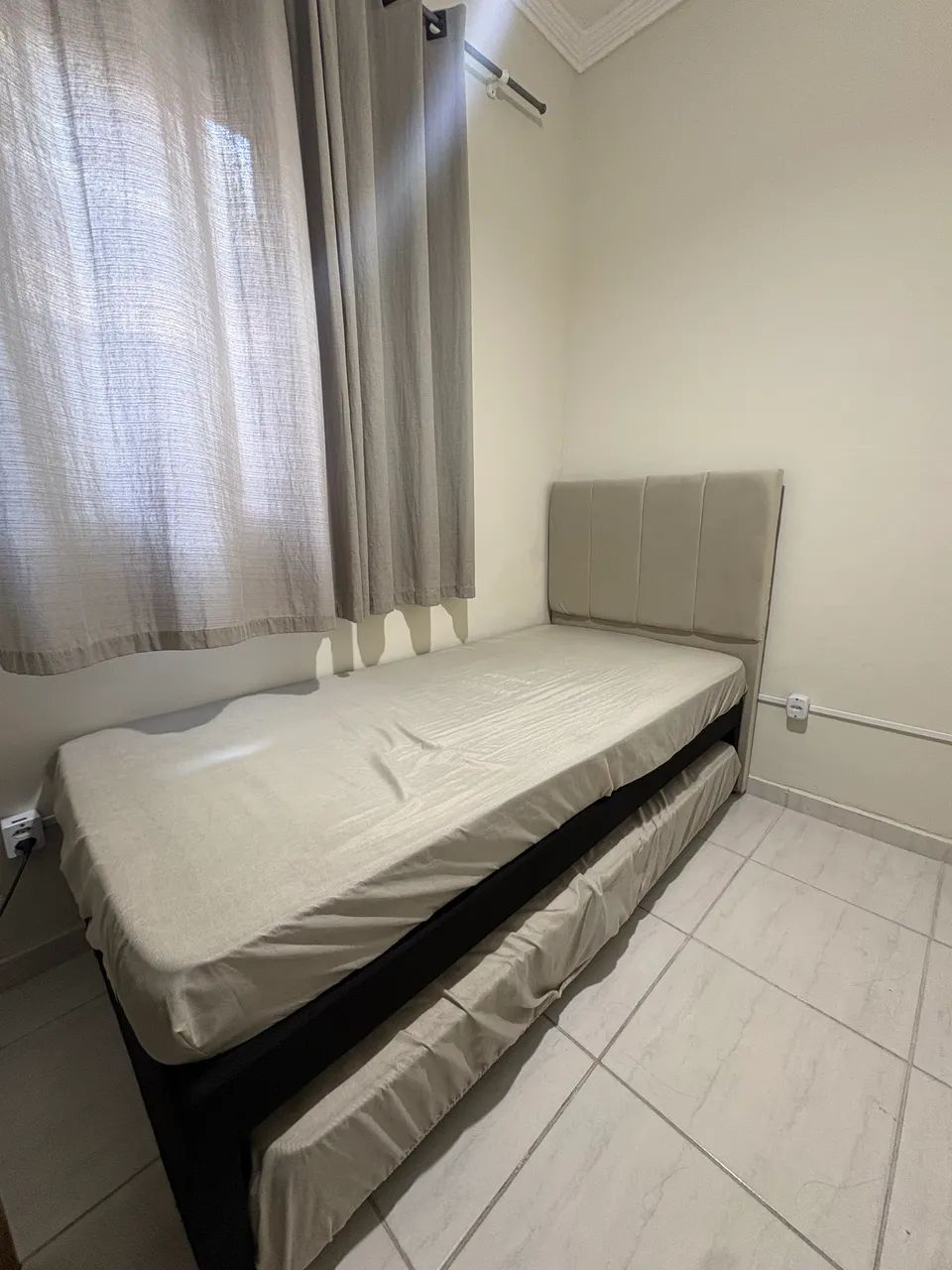 Cama com auxiliar 