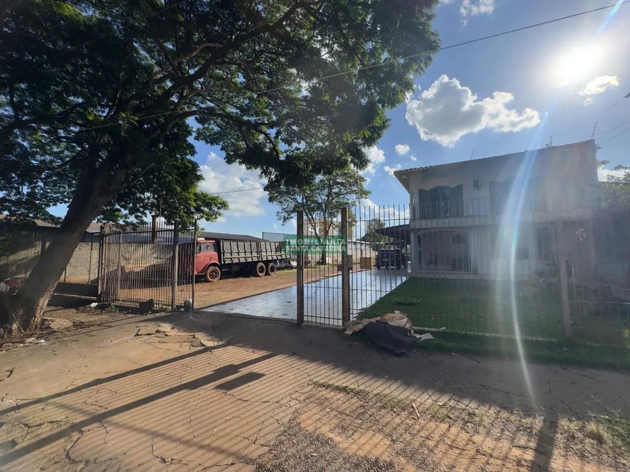 Terreno à venda em Maringá, Parque Industrial, com 2306 m²