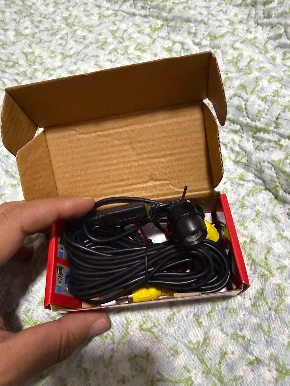 Câmera de Ré Veicular Universal com Cabo RCA - Completa