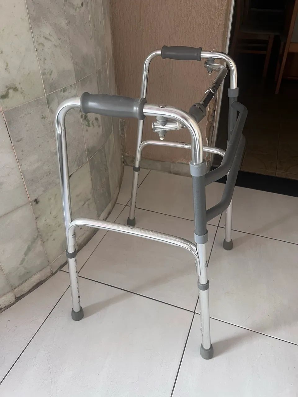 ANDADOR MERCUR ARTICULADO ALUMÍNIO FIXO  - Foto 3