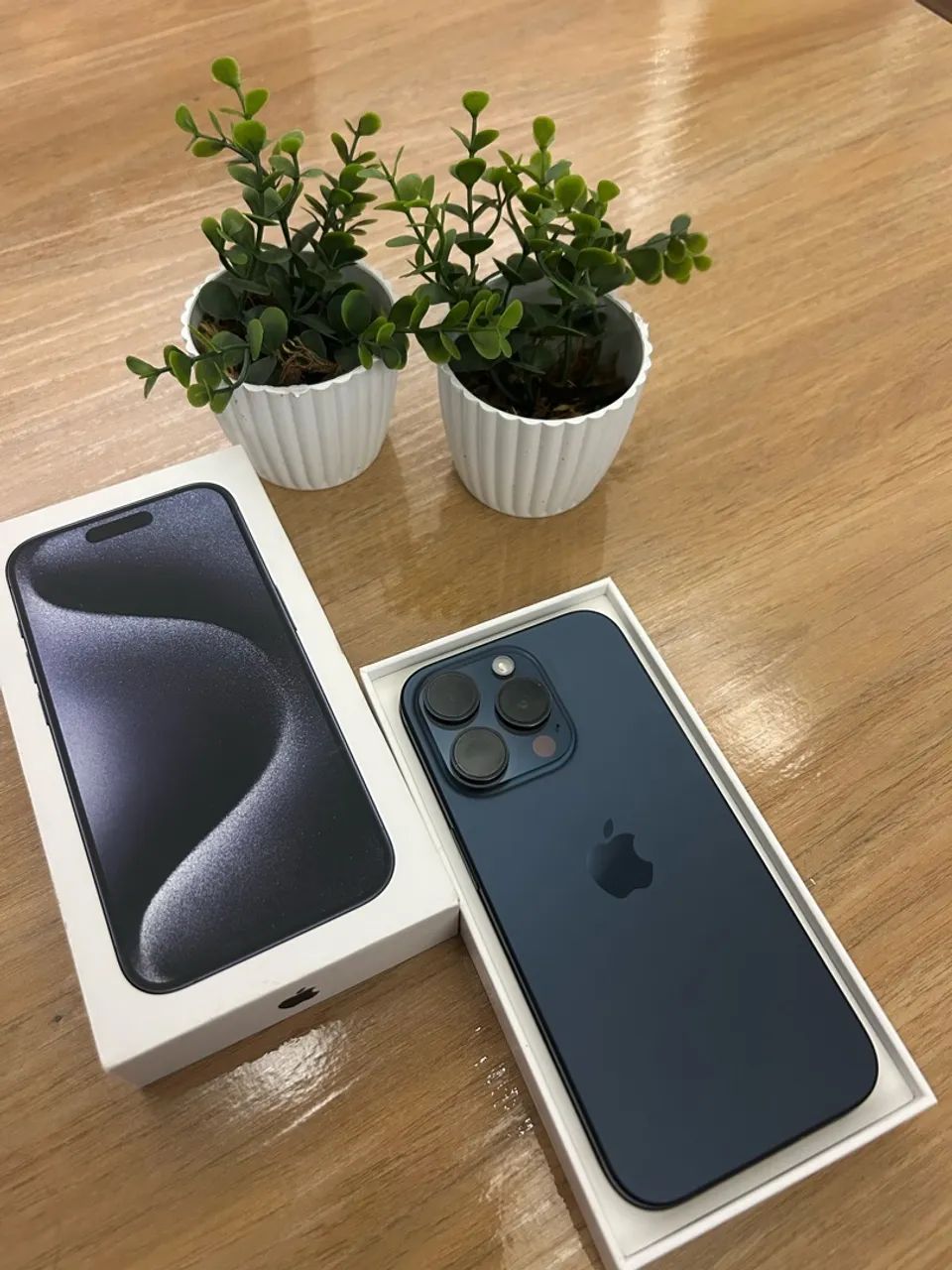 Iphone 15 Pro - 128G Caixa + Cabo 