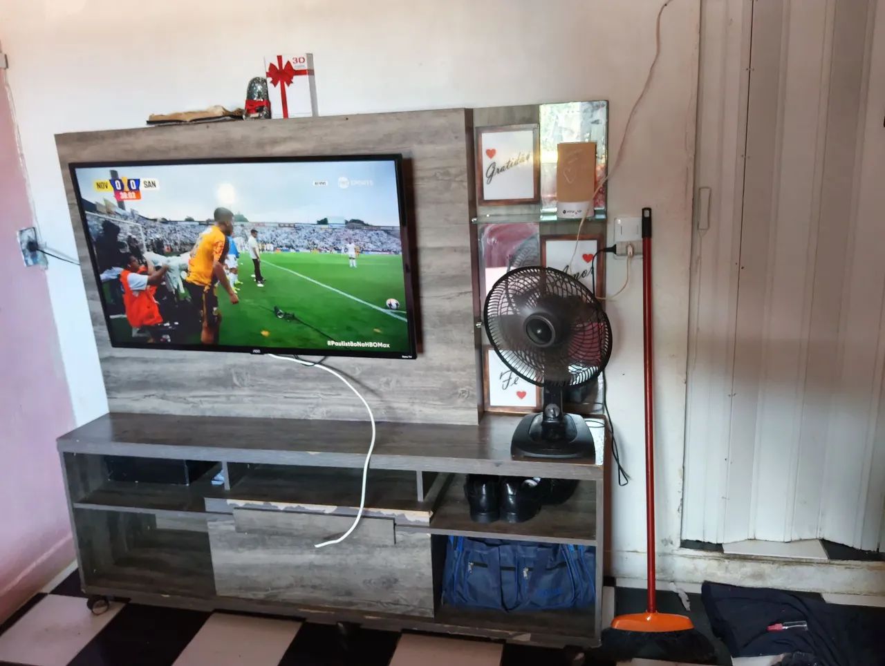 Tv 43 polegadas Roku aoc - Foto 6