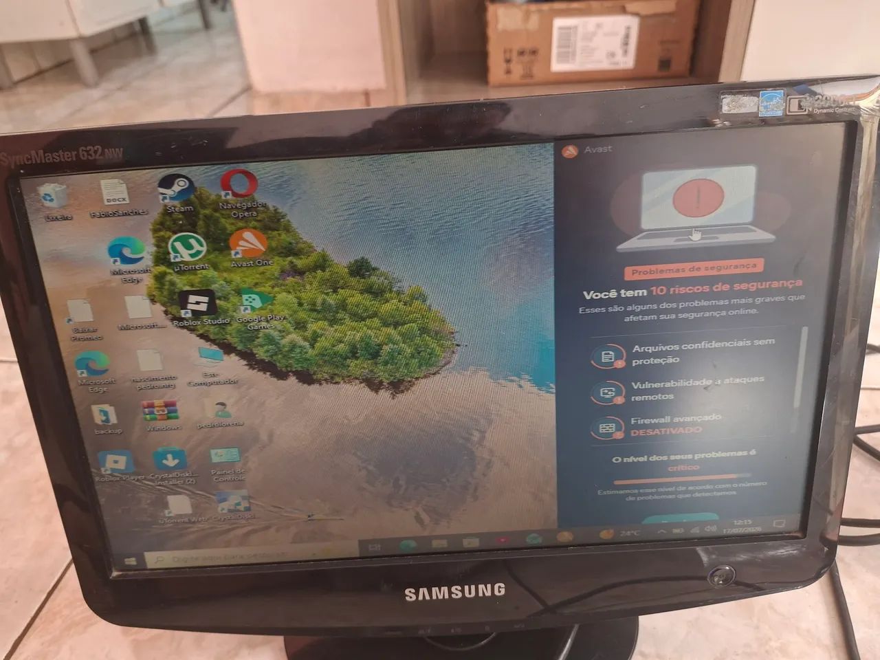 MONITOR SAMSUNG 16 polegadas,  IMPECÁVEL. Sem detalhes,  vga , so ligar e usar