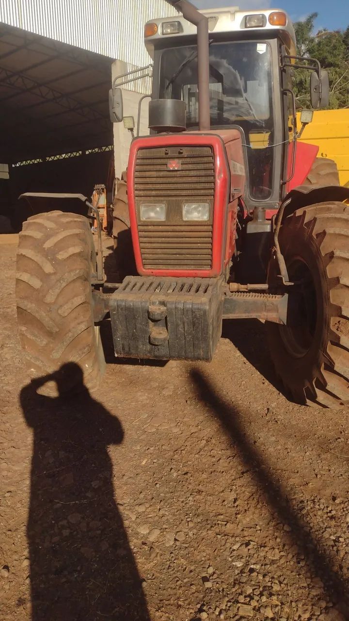 Trator  - Foto 2