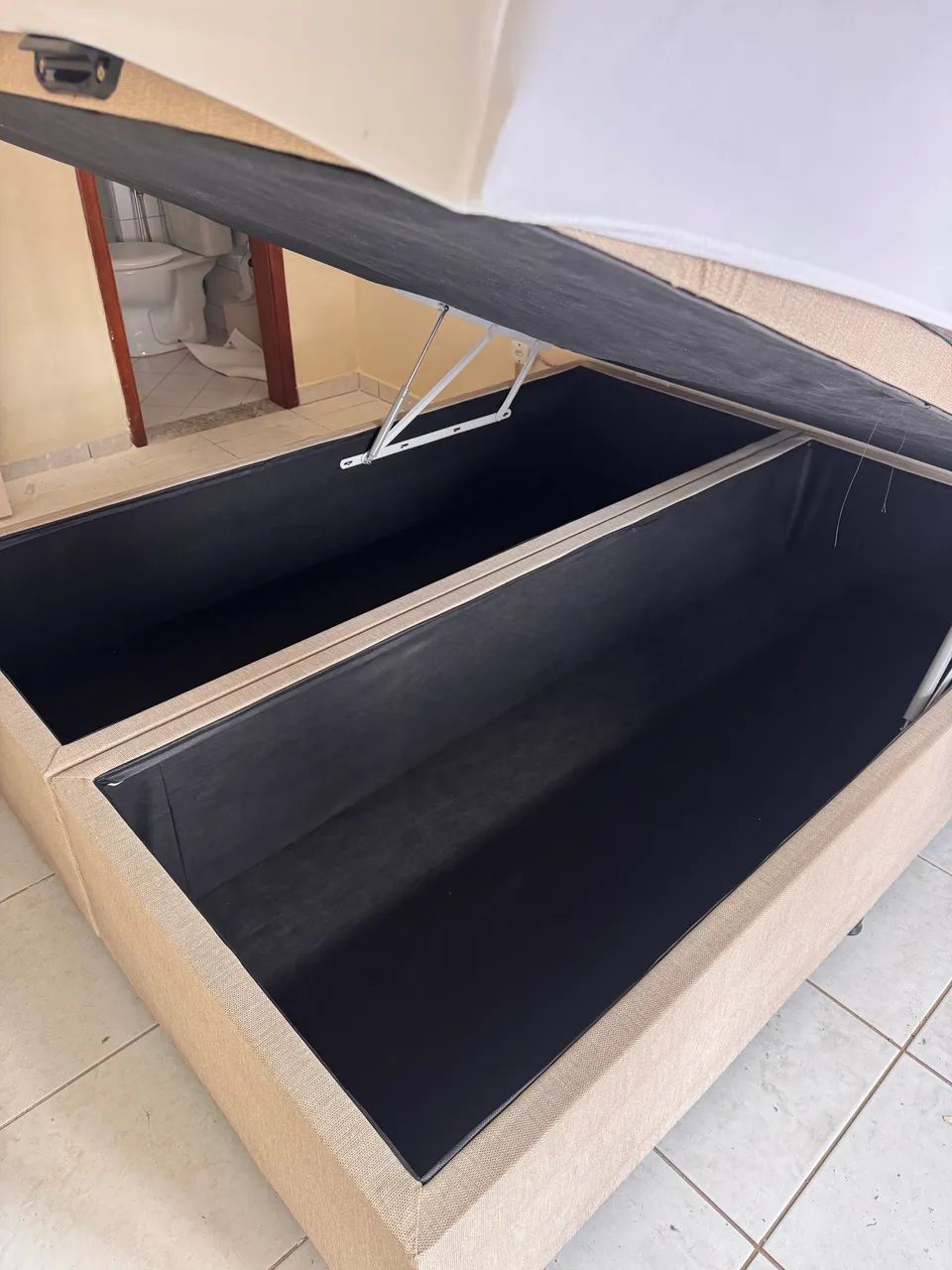     Cama Box Baú Queen com Colchão - Nova, Nunca Usada - Foto 2
