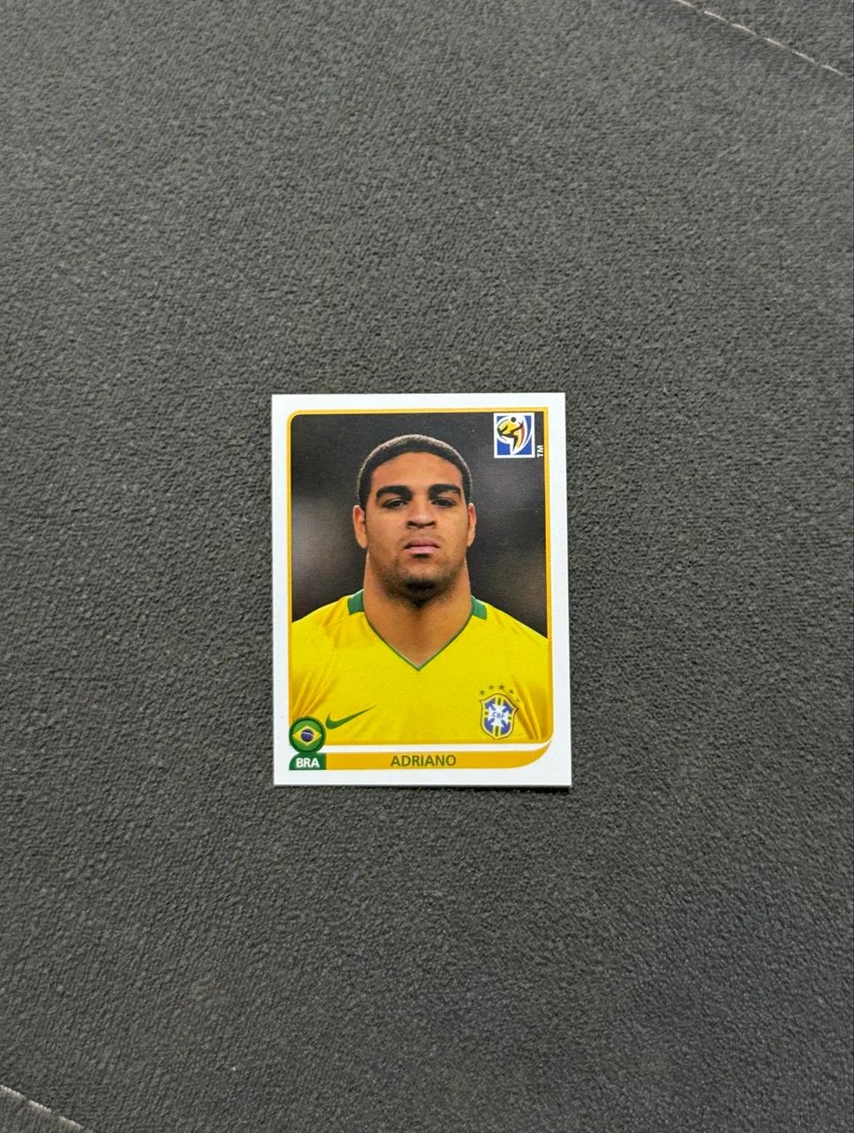 Figurinha Adriano Copa de 2010 Nova Original Panini - Foto 2
