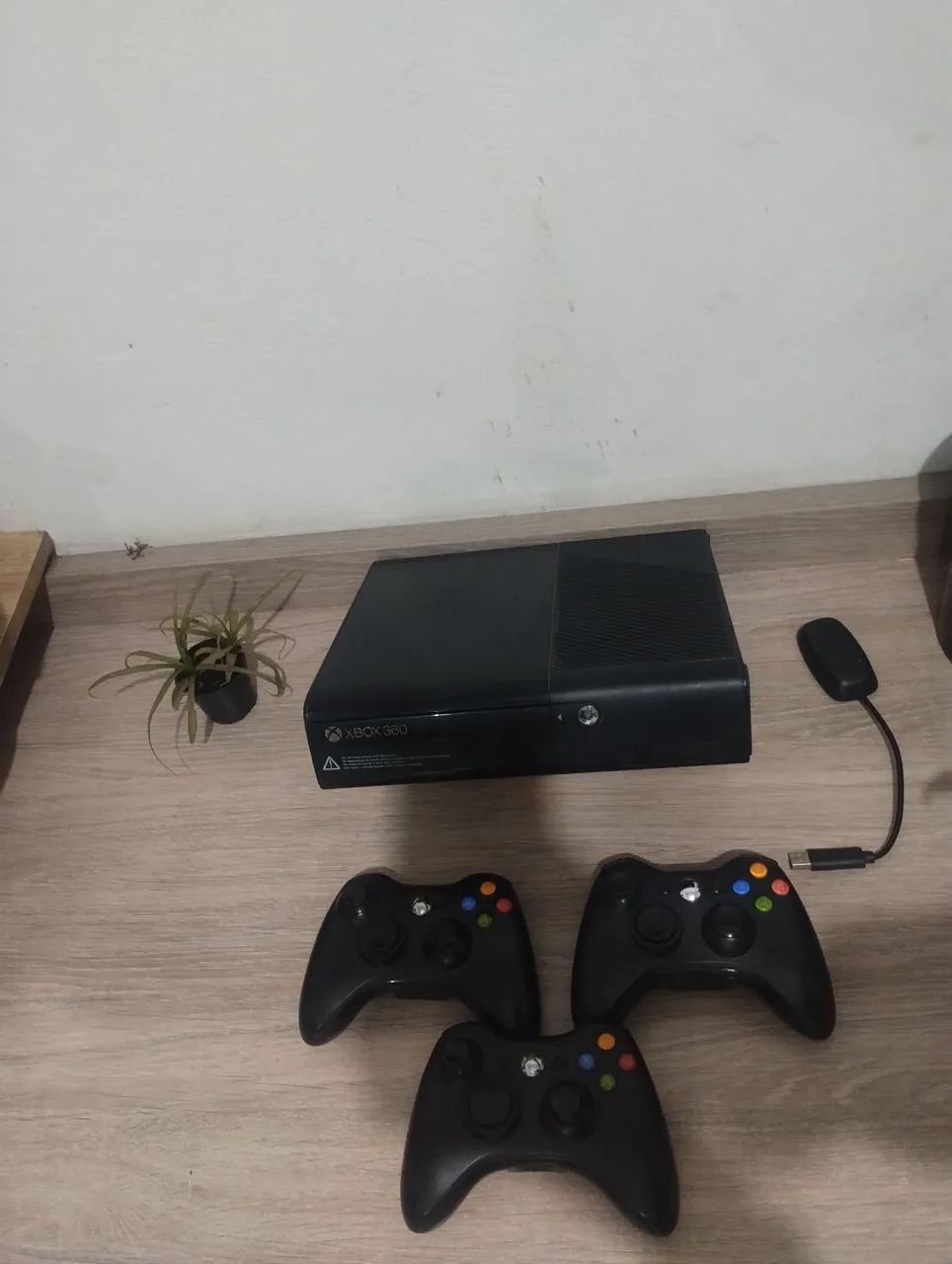 XBOX 360 SUPER SLIM  +3 CONTROLES  - Foto 4