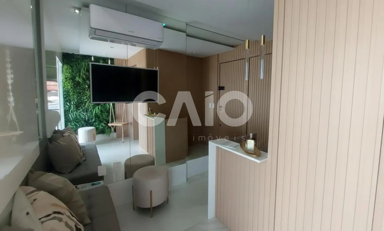 Sala comercial no HC Plaza