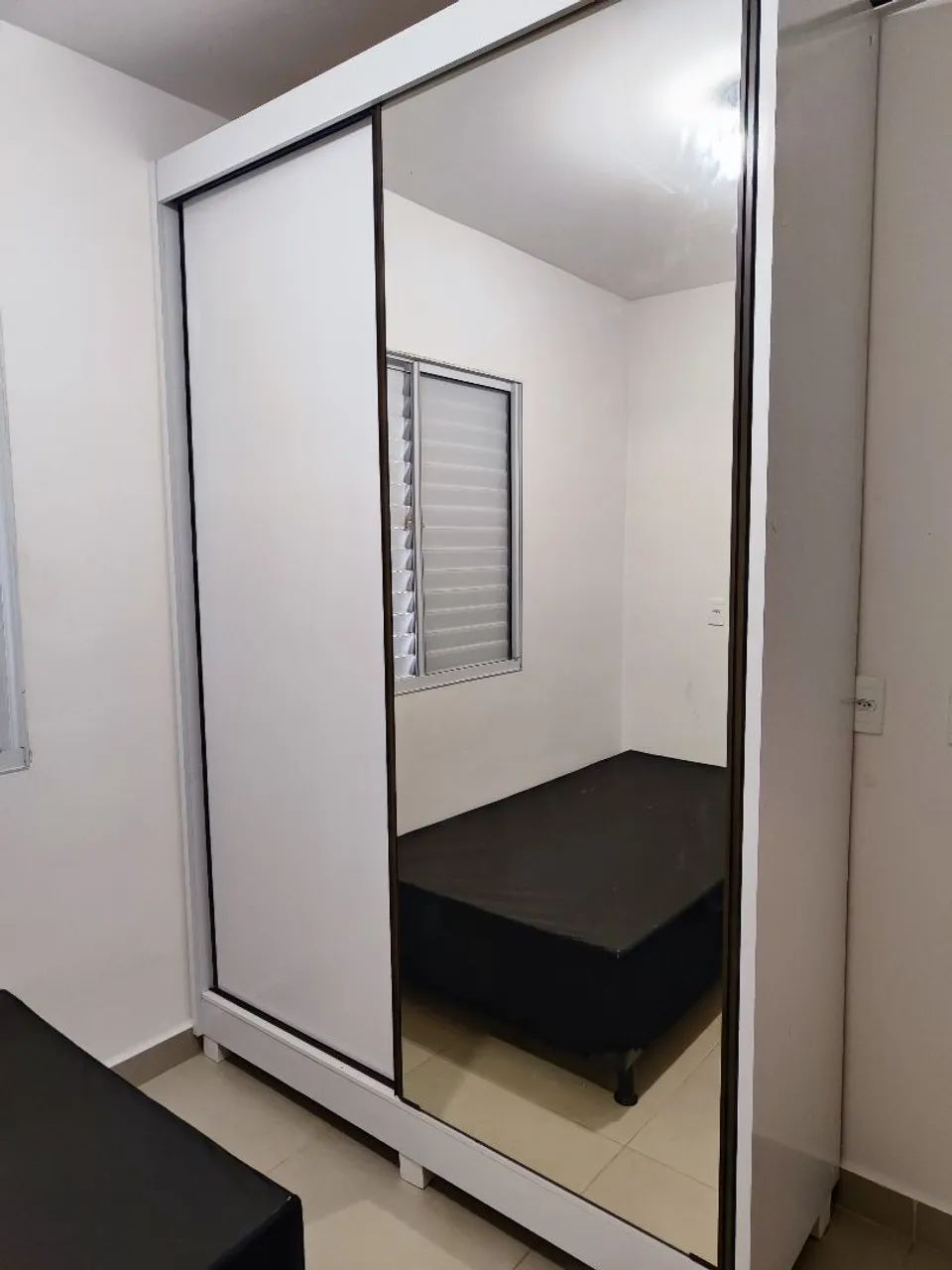 Guarda roupa semi novo de MDF entrego e monto 
