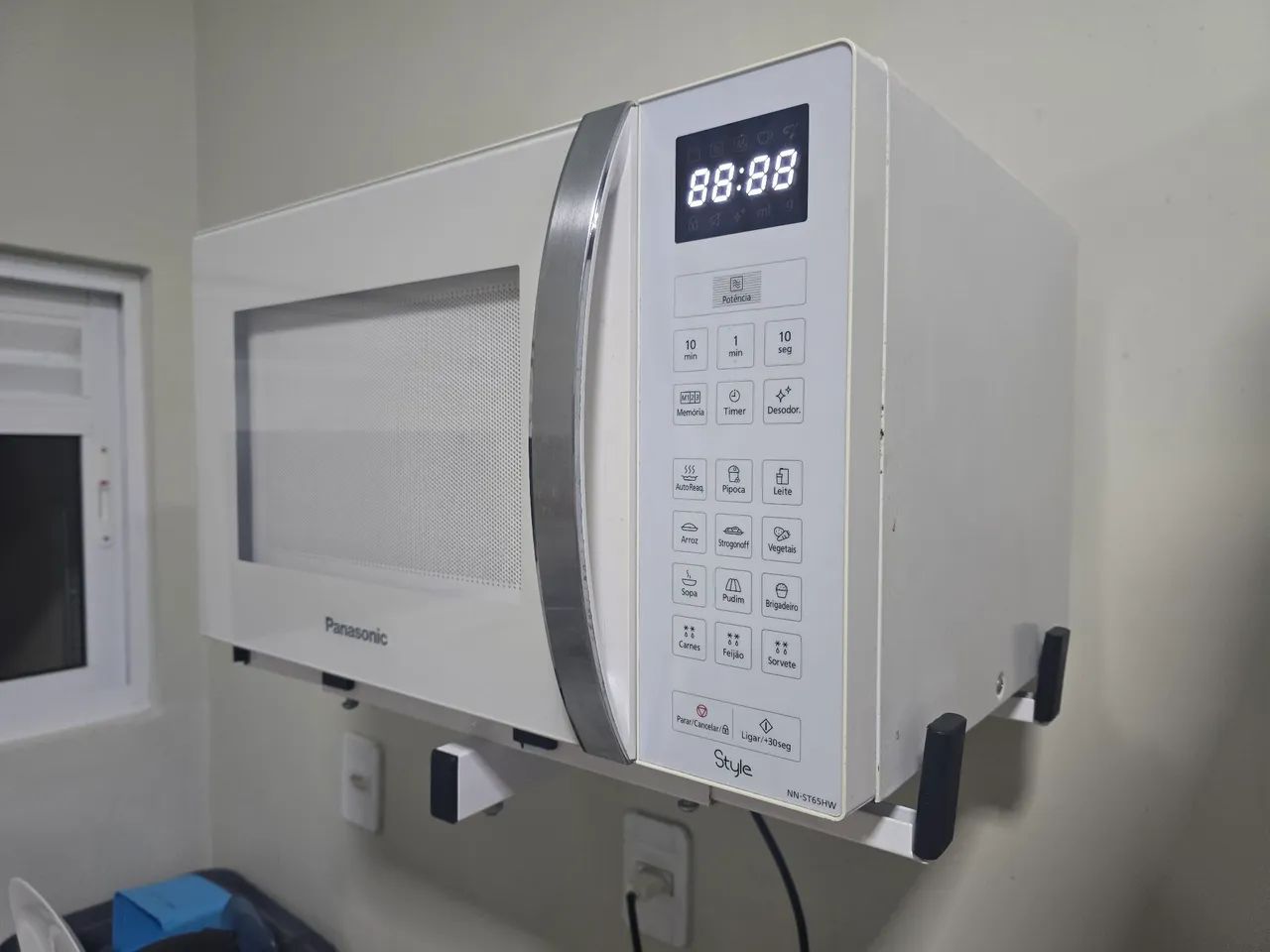 Micro-ondas Panasonic 32 Litros funciona perfeitamente bem bonito