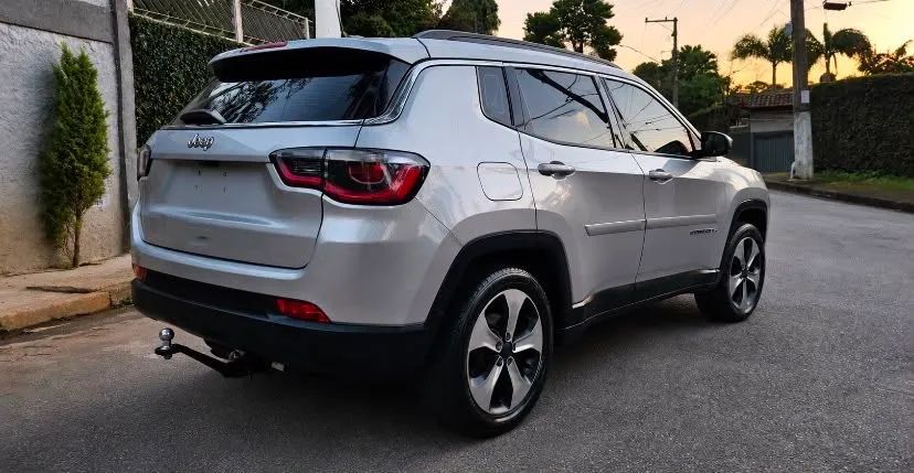 Jeep Compass Longitude 2.0 4X2 Flex 16V Aut. 2017 - Foto 4