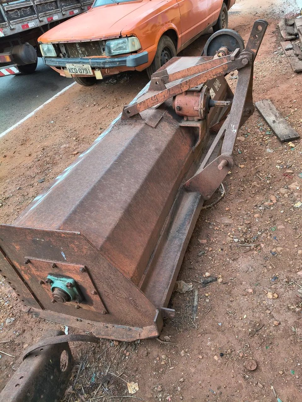 Enxada rotativa para trator