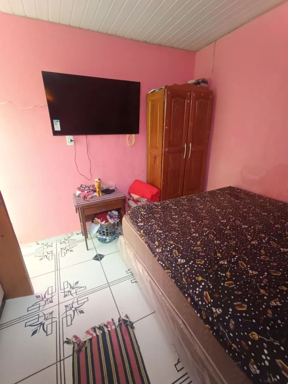//Casa com quintal e garagem no Vila da Prata 
