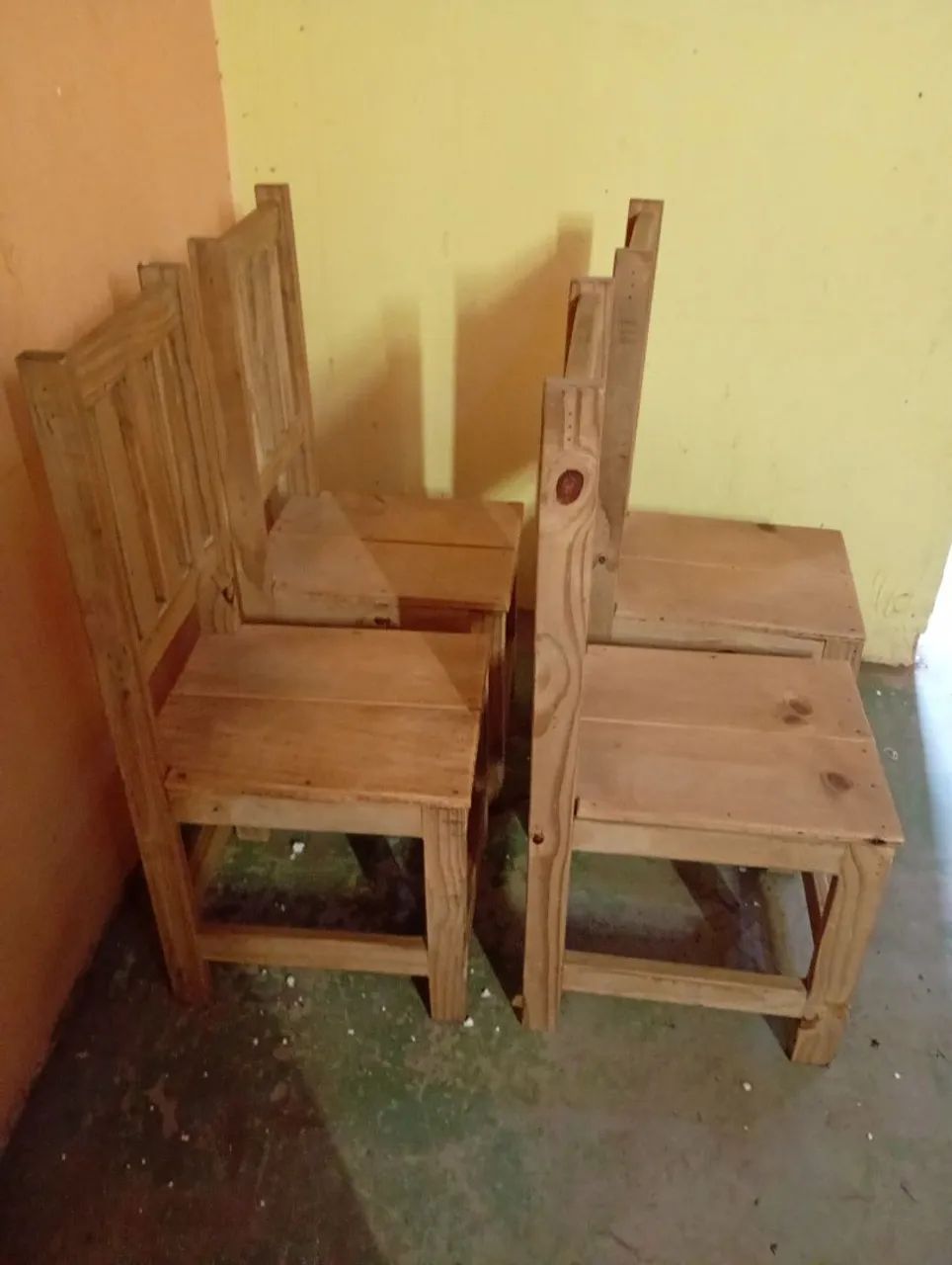 Conjunto 4 cadeiras de madeira  - Foto 2