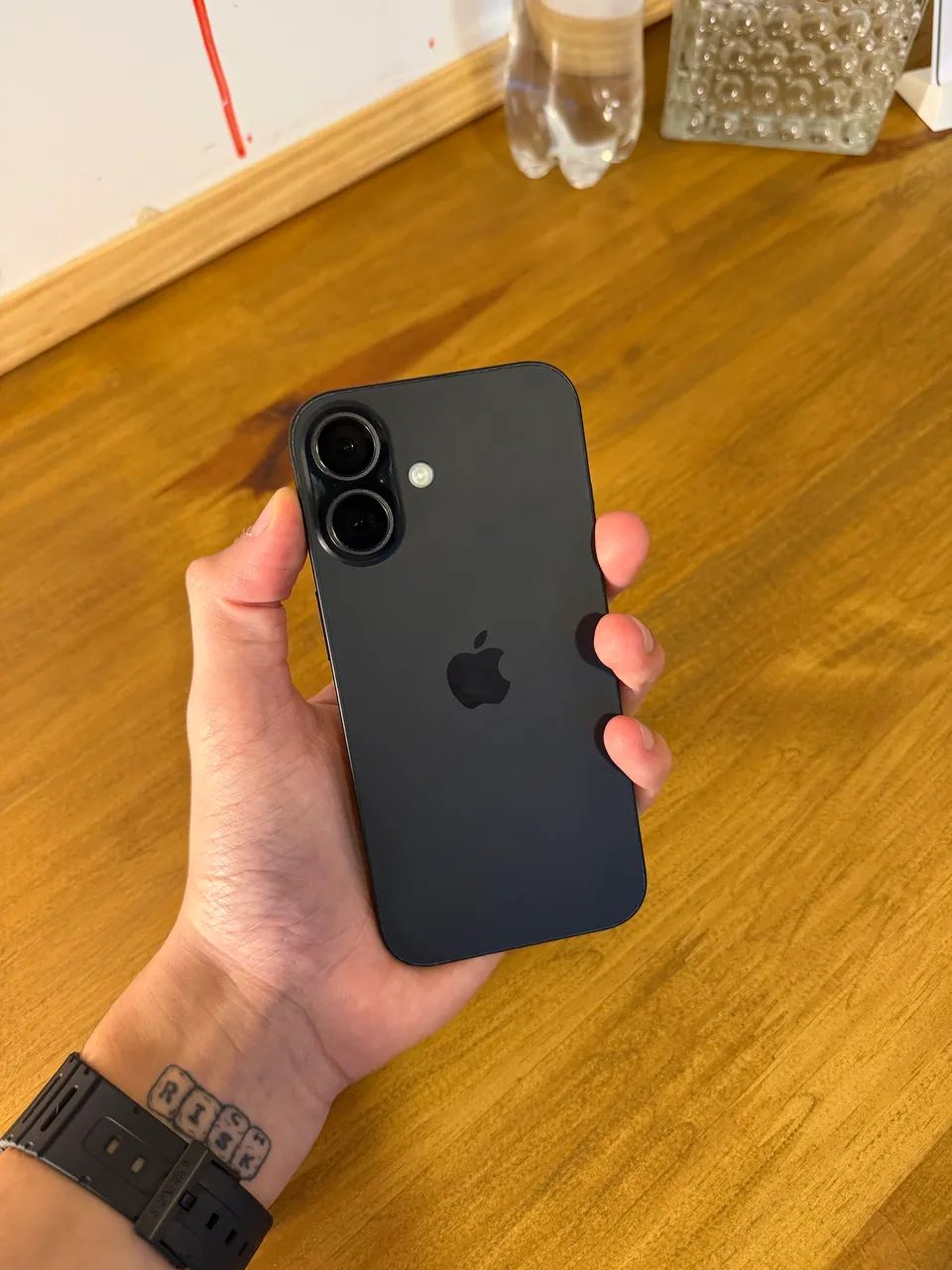 iPhone 16 Black - Impecável 