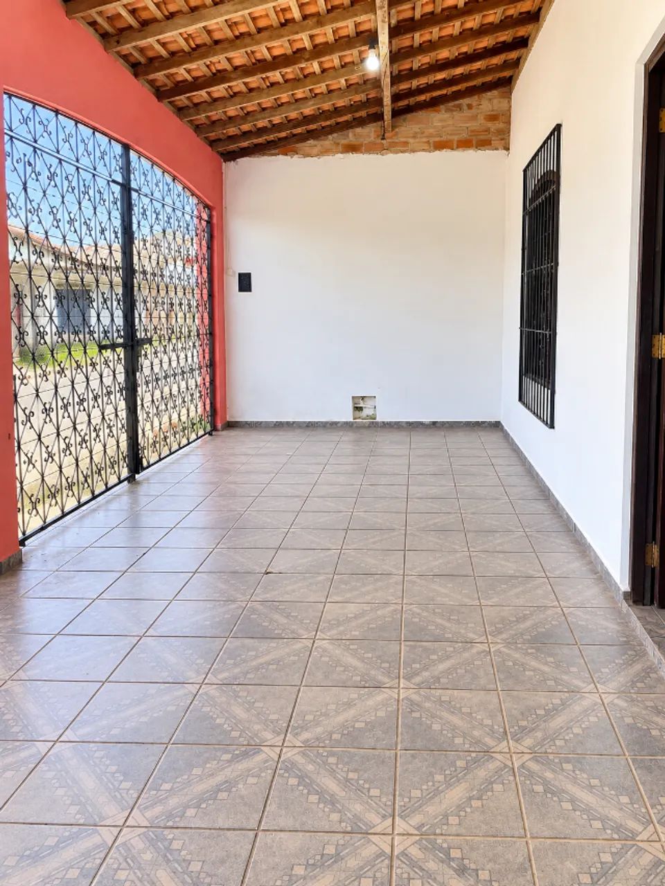 Venda !! Casa 4/4 3 Banheiros - Cidade Nova - Foto 2