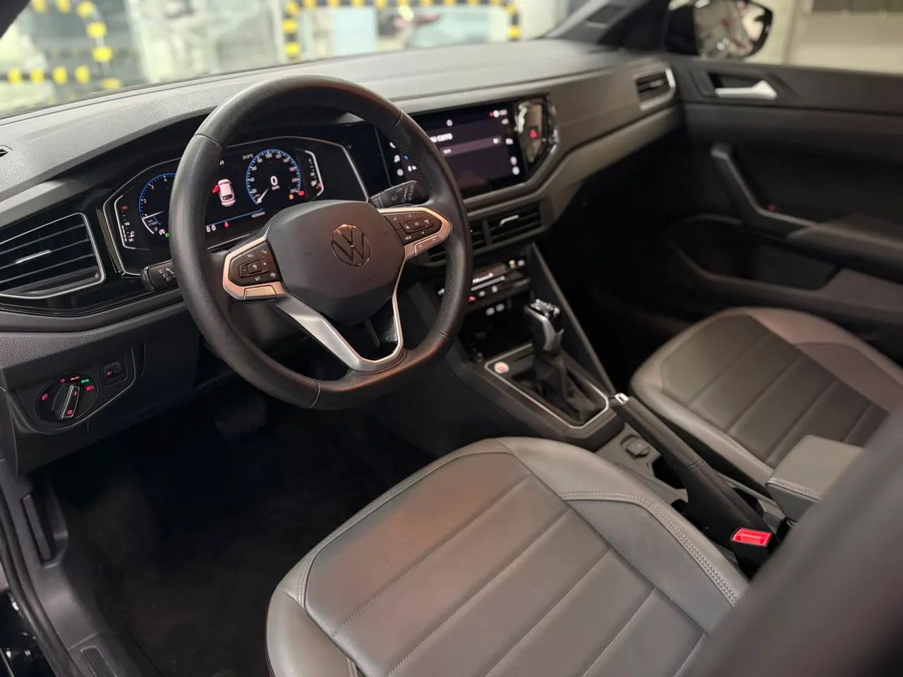 Volkswagen Nivus Highline 1.0 200 TSI Flex Aut., foto 11 de 14