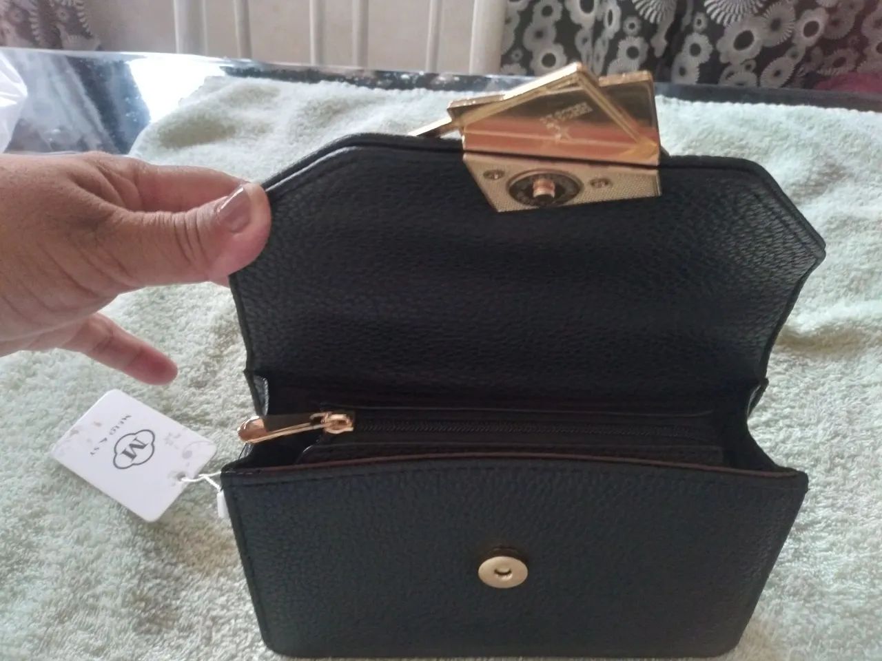 BOLSA QUADRADA PEQUENA DE COURO PRETA - Foto 3