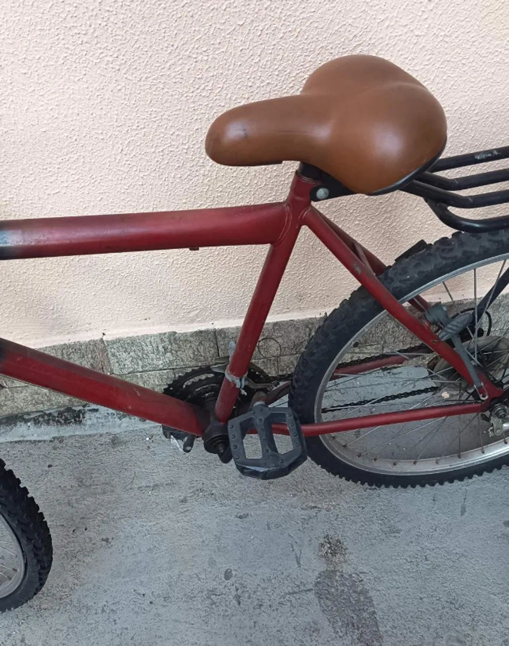 Bicicleta aro 26 urbana simples com garupeira 