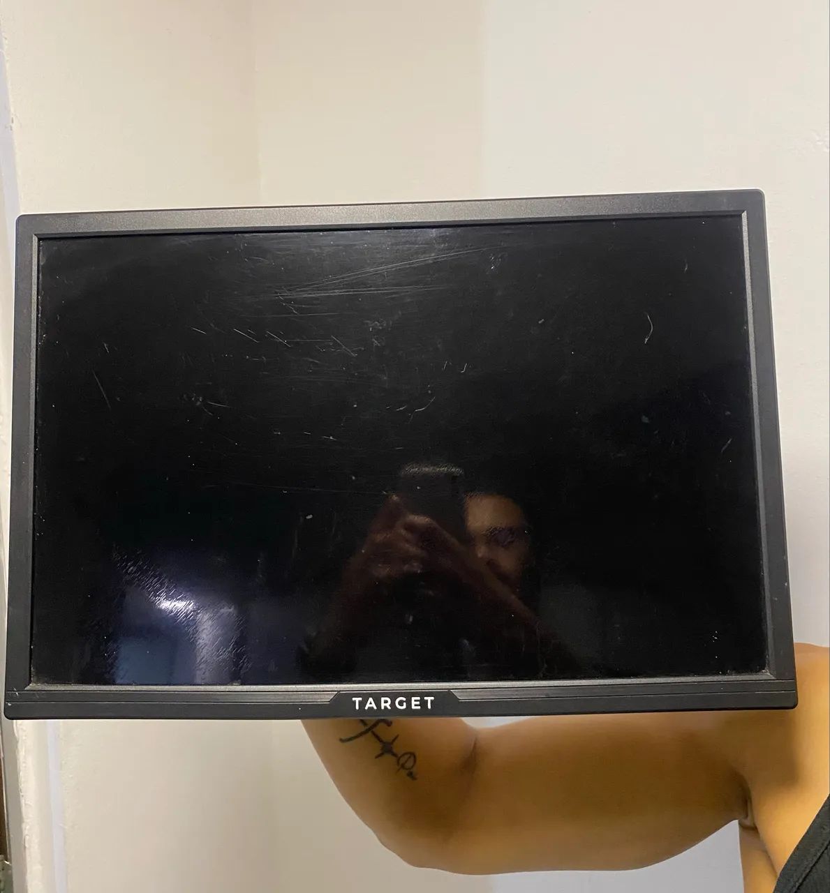 Monitor Gamer AOC LEGEND 27 - Foto 3