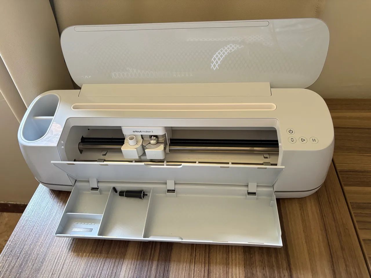 Plotter de Corte Cricut Maker 3 pouco uso + Corte em Vinil, Papel e Tecido  - Foto 4
