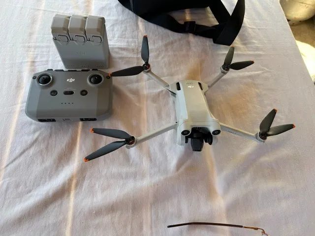 Drone DJI Mini 3 Pro + Kit Fly More Combo (3 Baterias Plus) - Impecável! - Foto 3