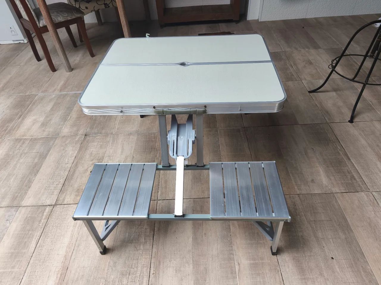 Mesa tipo maleta, de alumínio para camping  - Foto 5