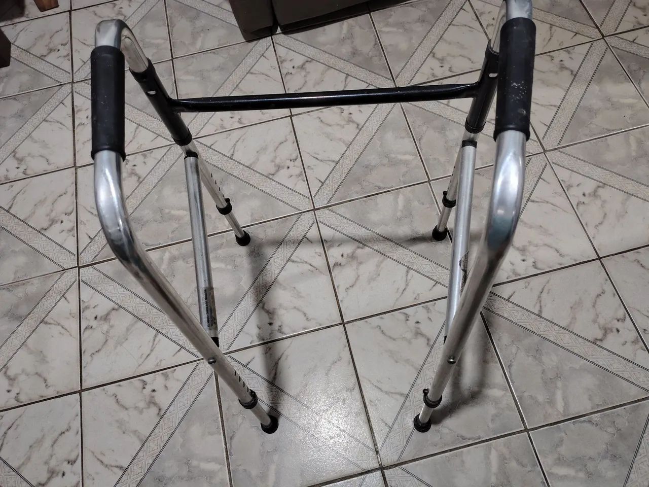 Andador para pessoa idosa poder andar melhor