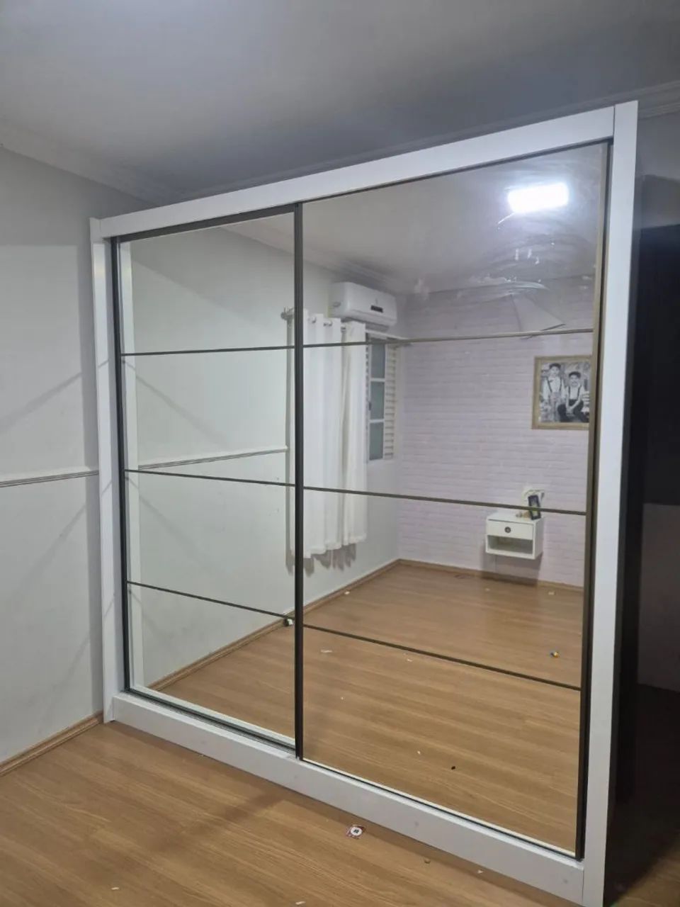 Guarda-roupa MDF 2 Portas Grande com Espelho 
