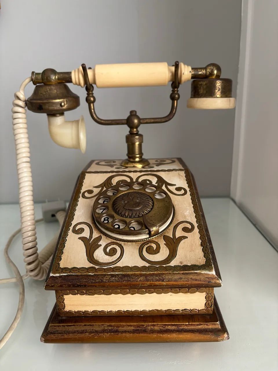 Telefone Antigo dourado funcionando 