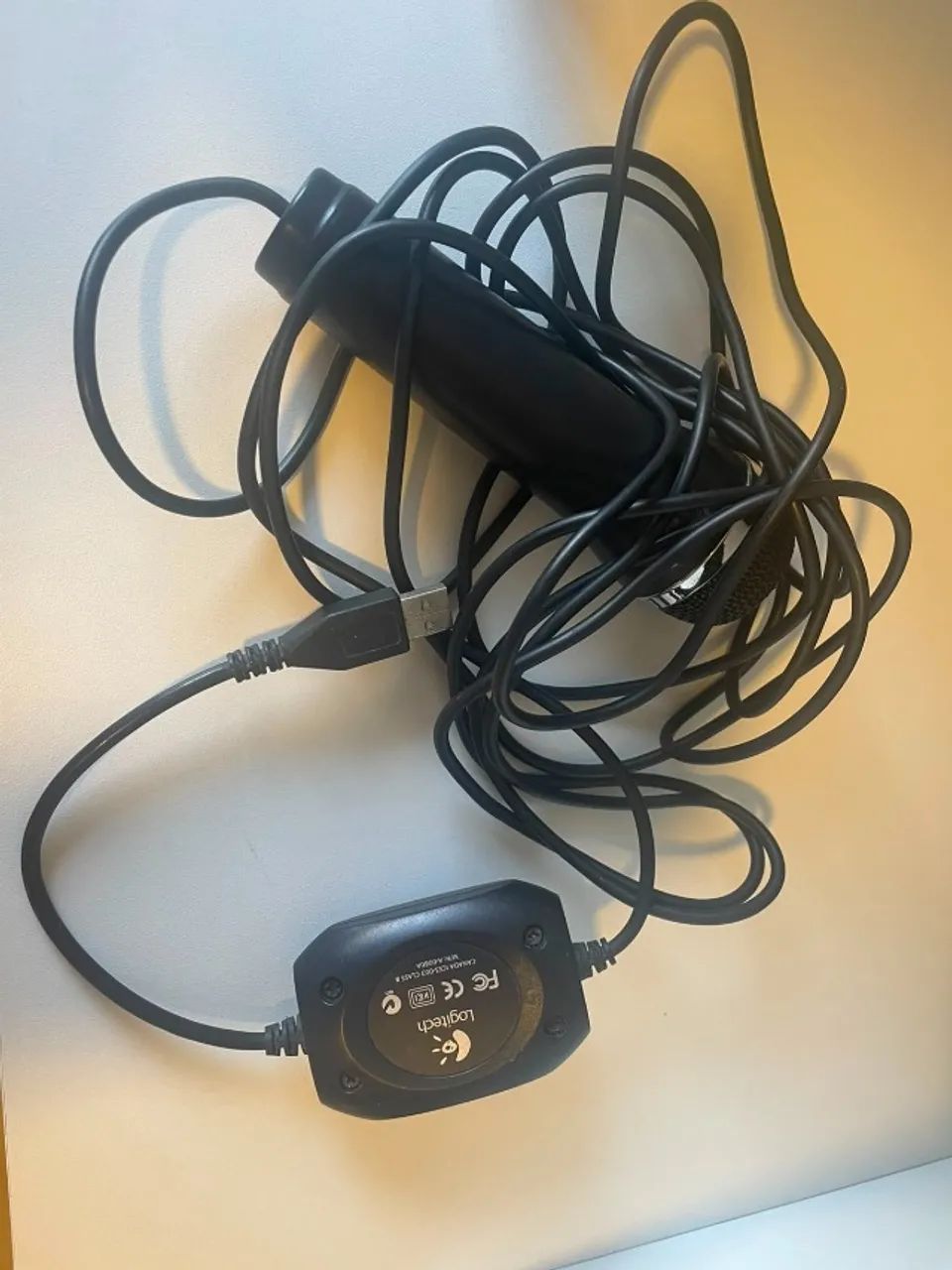 Microfone com fio Universal USB Logitech