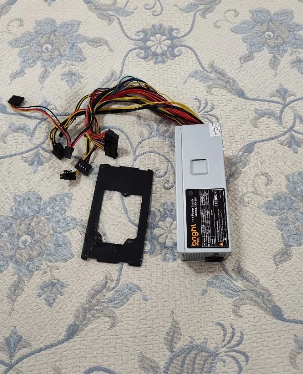 Fonte Tfx 600w Manual Bivolt Para Pc Slim E Gamer Bright - Foto 4