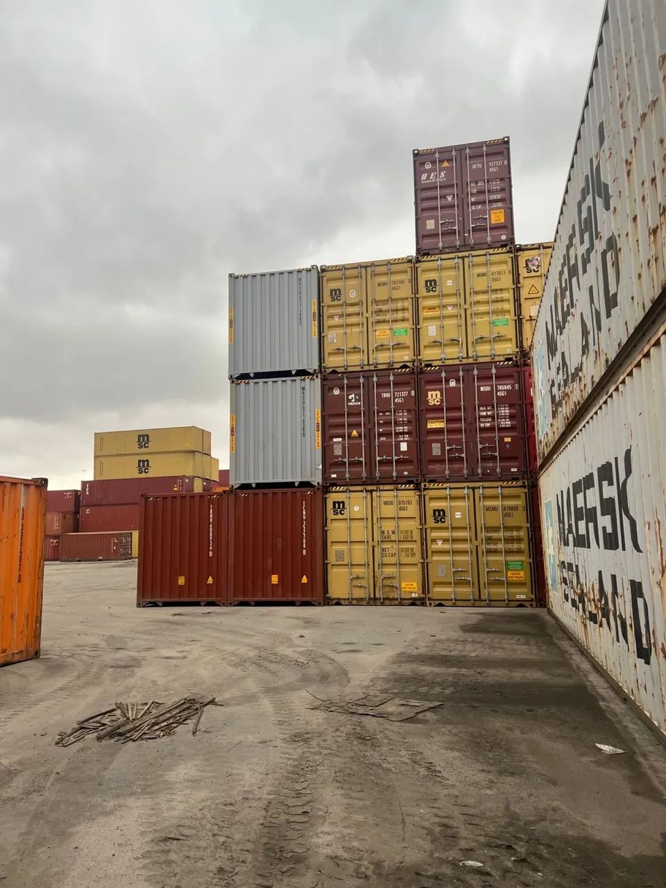 Container naval