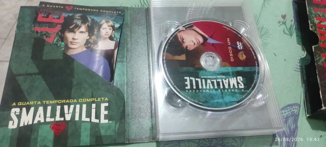 2 box SMALLVILLE (3° e 4° temporadas) - Foto 4
